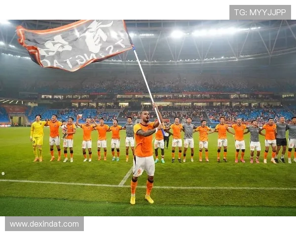 25号青岛足球比赛直播精彩瞬间回顾与赛后分析全方位呈现